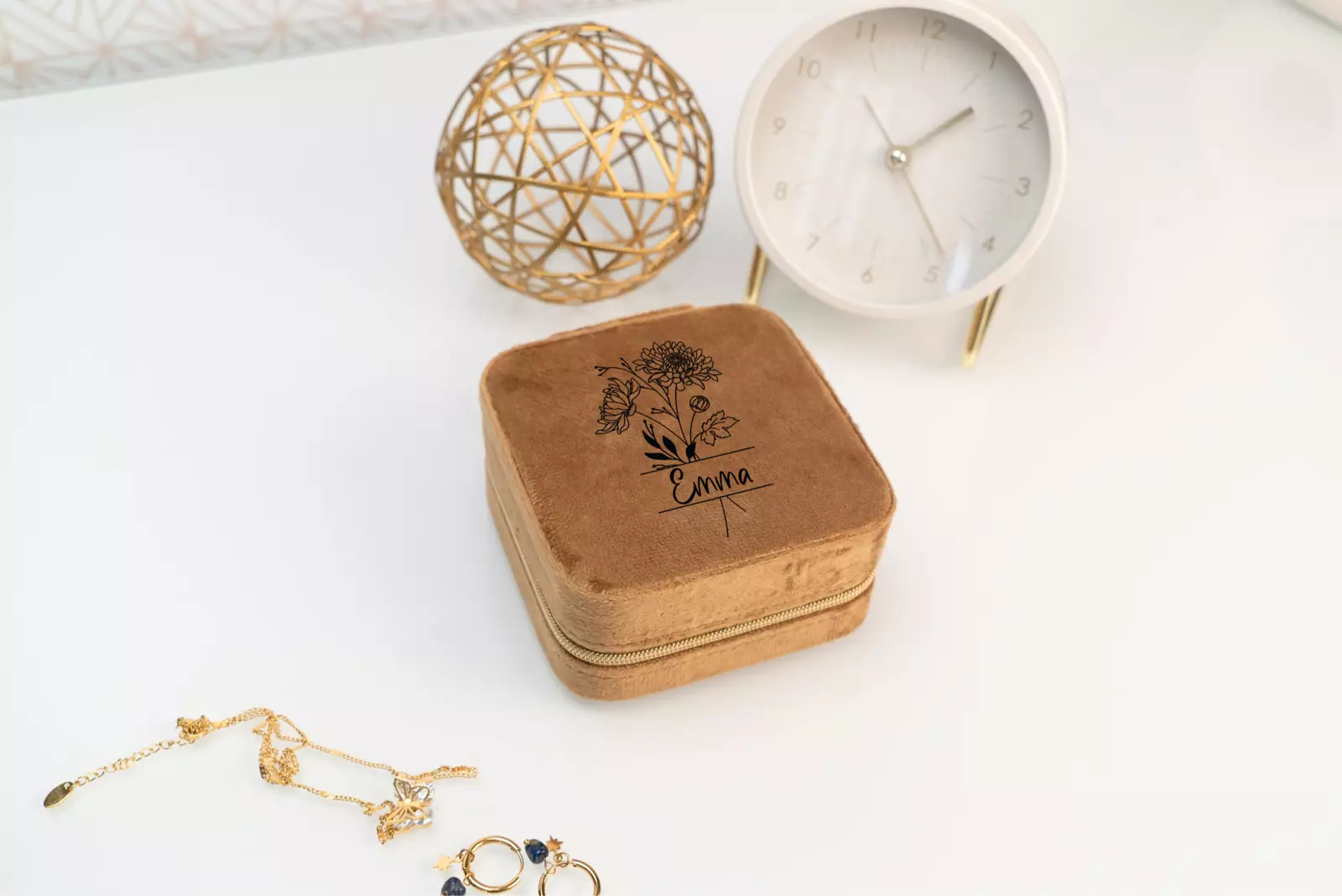 Balmy Velvet Jewelry Box - A Timeless Gift for Loved Ones